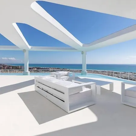 Seaview Luxury With Rooftop Pool *